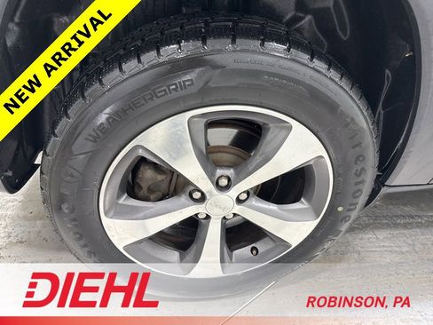 Used 2019 Jeep Cherokee Limited image 8