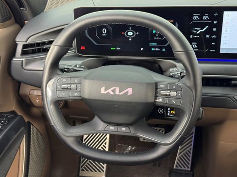 Used 2024 Kia EV9 GT-Line image 22