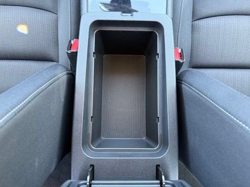 Used 2024 Nissan Altima 2.5 SV FWD image 27