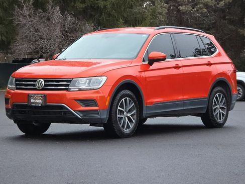 Used 2019 Volkswagen Tiguan S image 9