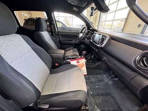 Used 2023 Toyota Tacoma TRD Off-Road image 51