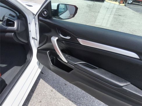 Used 2020 Honda Civic EX image 16