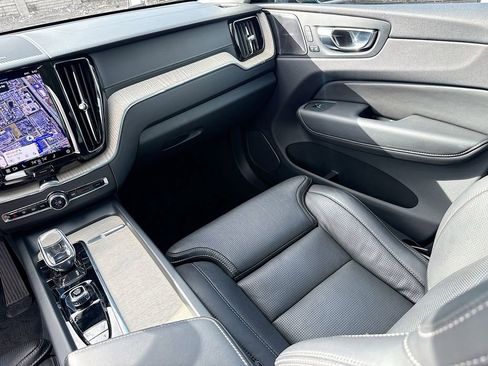 Used 2022 Volvo XC60 B6 Inscription w/ Advanced Package image 26