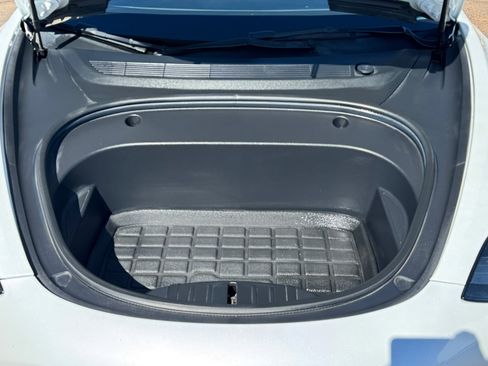 Used 2022 Tesla Model 3 Performance image 11