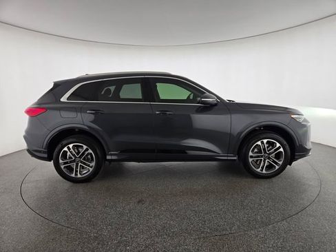 Used 2025 Audi Q5 Premium Plus AWD/4WD image 6