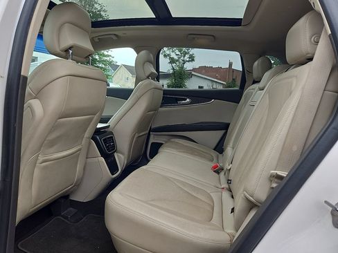 Used 2019 Lincoln Nautilus Reserve AWD/4WD image 16