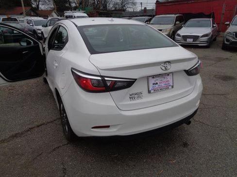 Used 2019 Toyota Yaris Sedan image 25