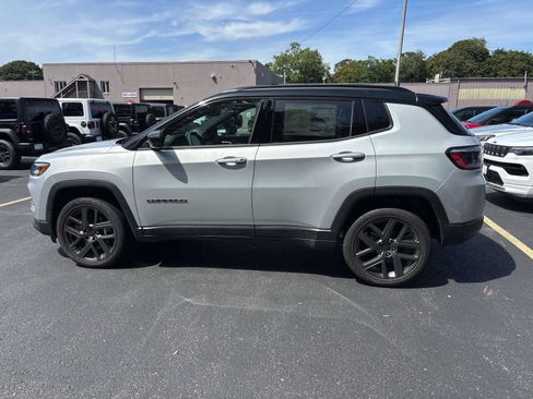 New 2025 Jeep Compass Limited w/ Sun & Sound Group image 2