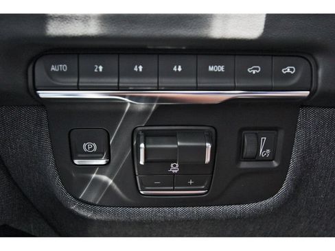 Certified 2026 Cadillac Escalade Platinum Sport w/ LPO, ONYX Package AWD/4WD image 20