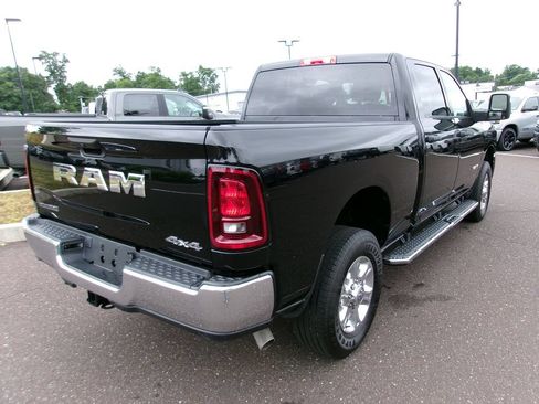 Certified 2025 RAM 2500 Big Horn AWD/4WD image 3