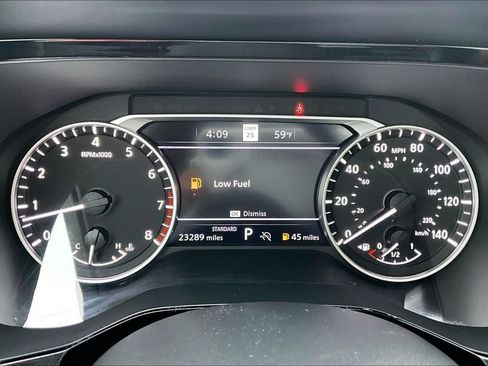 Used 2024 Nissan Pathfinder SL w/ SL Premium Package FWD image 29