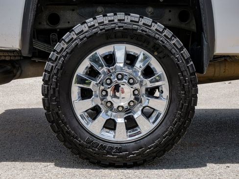 Used 2015 GMC Sierra 2500 Denali w/ Duramax Plus Package AWD/4WD image 60
