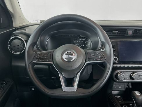 Used 2024 Nissan Kicks SV image 18