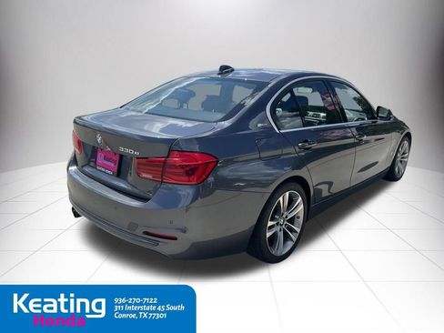 Used 2018 BMW 330e w/ Convenience Package RWD image 5