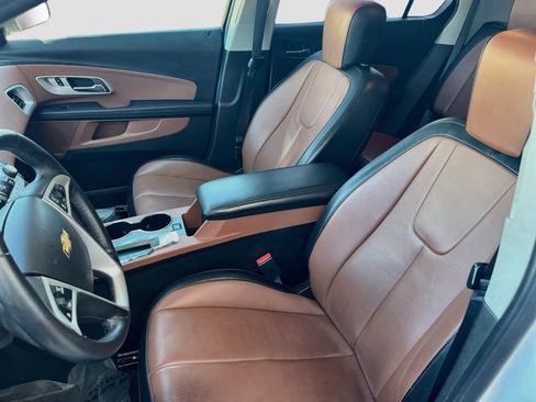 Used 2017 Chevrolet Equinox Premier w/ Enhanced Convenience Package AWD/4WD image 21