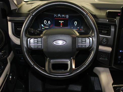 Certified 2023 Ford Expedition Platinum image 15