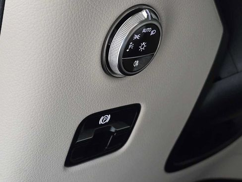 Certified 2026 Mercedes-Benz GLC 300 4MATIC image 25