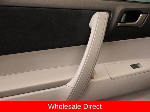 Used 2012 Toyota Highlander 4WD w/ Tech Pkg image 27