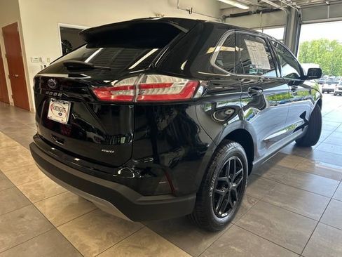 Used 2024 Ford Edge SEL w/ Convenience Package AWD/4WD image 13