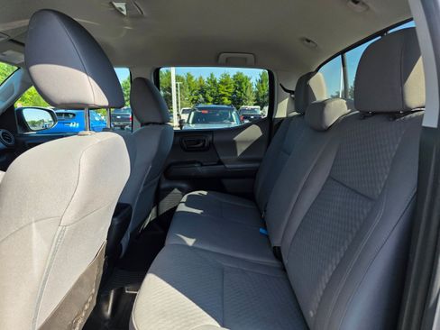 Used 2023 Toyota Tacoma SR AWD/4WD image 11