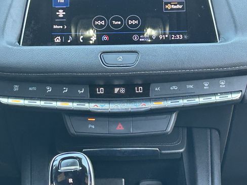 Used 2022 Cadillac XT4 Premium Luxury w/ Safety Alert Package AWD/4WD image 23