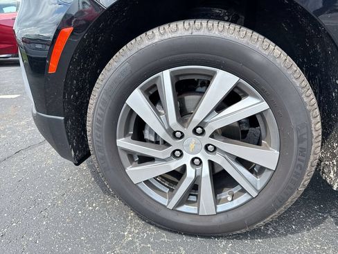Used 2023 Chevrolet Equinox LT AWD/4WD image 10