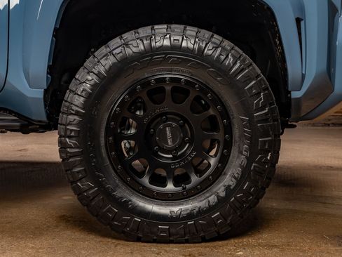 Used 2025 Toyota 4Runner Limited image 12