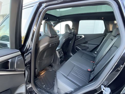 New 2025 BMW X3 xDrive30i w/ Convenience Package image 23