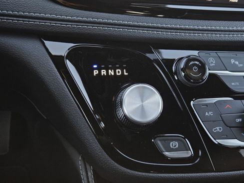 New 2026 Chrysler Pacifica Limited w/ S Appearance Package image 28