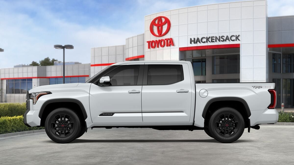 New 2026 Toyota Tundra Platinum w/ TRD Off-Road Package AWD/4WD image 4