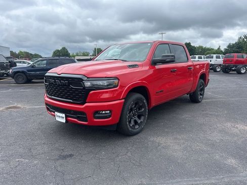 Used 2025 RAM 1500 Big Horn AWD/4WD image 4