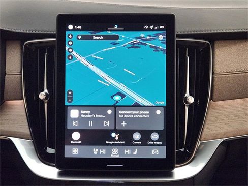 New 2026 Volvo XC90 B6 Plus w/ Protection Package Premier image 17