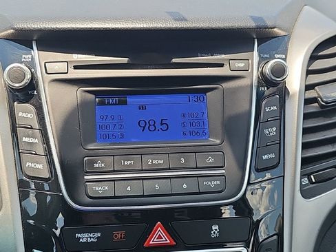 Used 2016 Hyundai Elantra GT FWD image 6