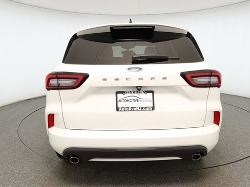 Used 2024 Ford Escape ST-Line image 5