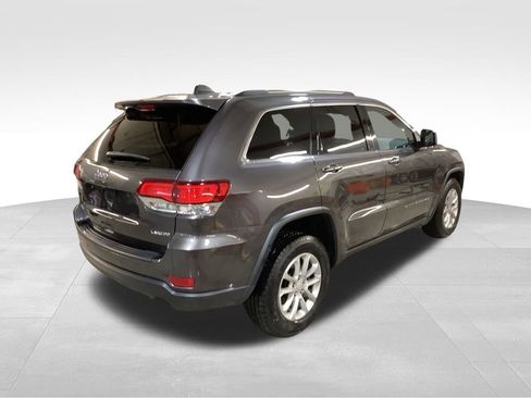 Used 2021 Jeep Grand Cherokee Laredo image 9
