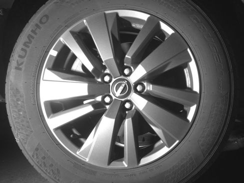 Used 2025 Nissan Pathfinder SV FWD image 14