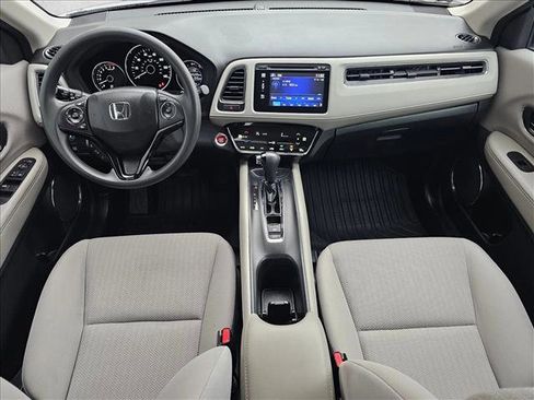 Used 2017 Honda HR-V EX image 17