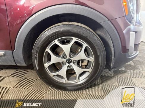 Used 2020 Kia Telluride EX AWD/4WD image 25