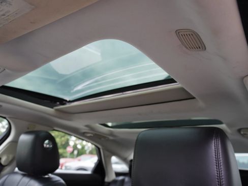 Used 2011 Jaguar XJ RWD image 17