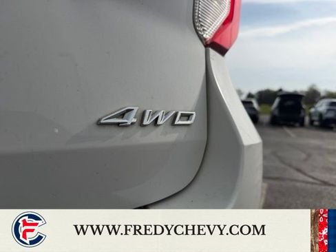 Used 2021 Ford Explorer XLT w/ Equipment Group 202A AWD/4WD image 31