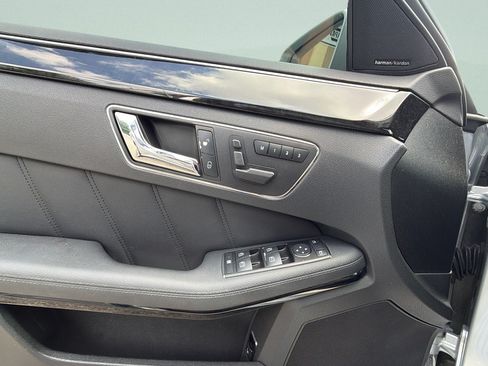 Used 2010 Mercedes-Benz E 350 Sedan image 26