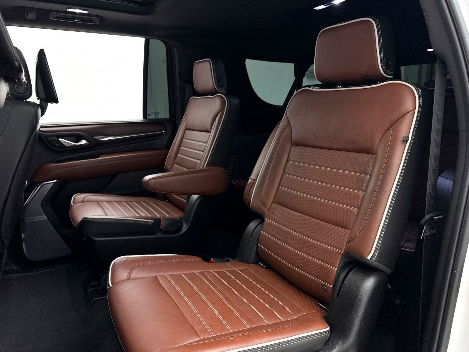 Used 2024 GMC Yukon XL Denali Ultimate AWD/4WD image 34