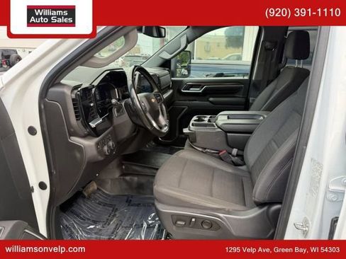 Used 2025 Chevrolet Silverado 2500 LT w/ Convenience Package AWD/4WD image 9