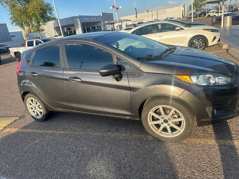 Used 2017 Ford Fiesta SE w/ Equipment Group 201A FWD image 3