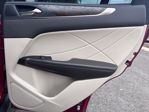 Used 2018 Lincoln MKC Reserve image 33