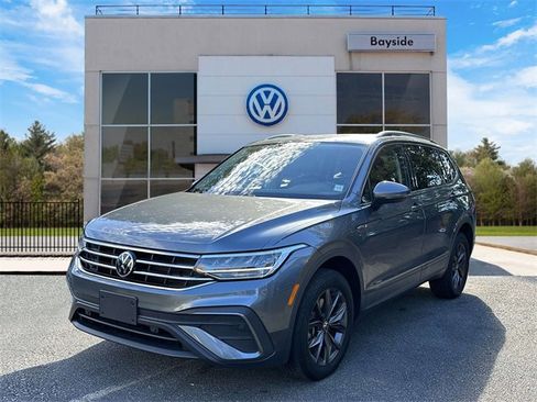 Used 2022 Volkswagen Tiguan SE image 7
