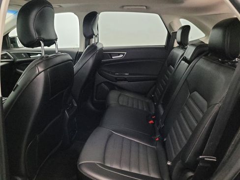 Used 2018 Ford Edge SEL w/ Equipment Group 201A AWD/4WD image 18