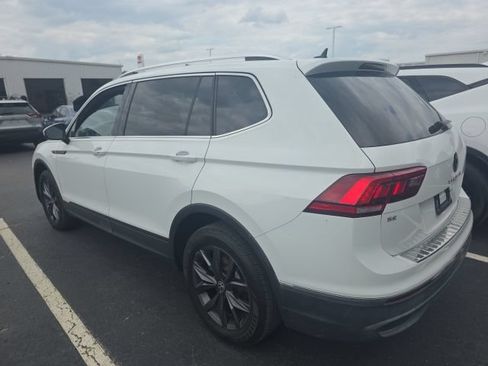 Used 2022 Volkswagen Tiguan SE FWD image 6