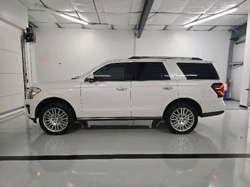 Used 2024 Ford Expedition Limited AWD/4WD image 6