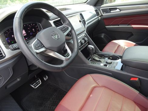 Used 2023 Volkswagen Atlas Cross Sport SEL Premium R-Line AWD/4WD image 14